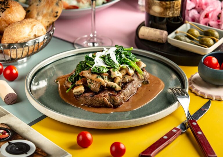 Classic Pepper Steak with Creamy Sauce