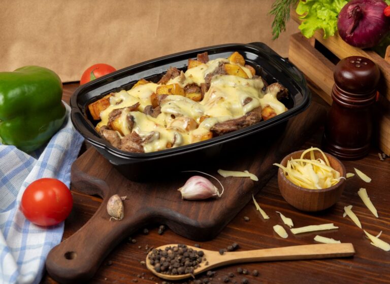Crockpot Cheesy Potatoes and Kielbasa